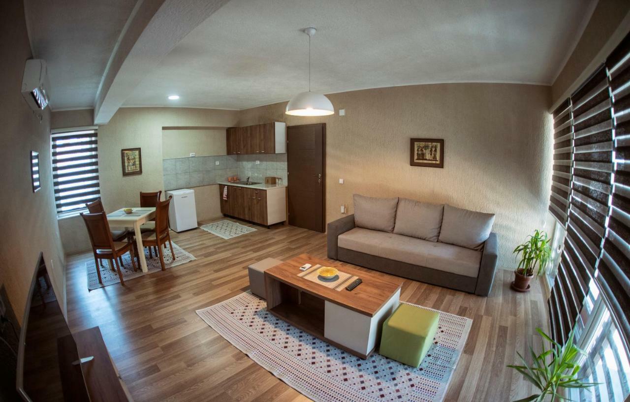 Dionis Rooms & Apartments Prilep Exterior photo