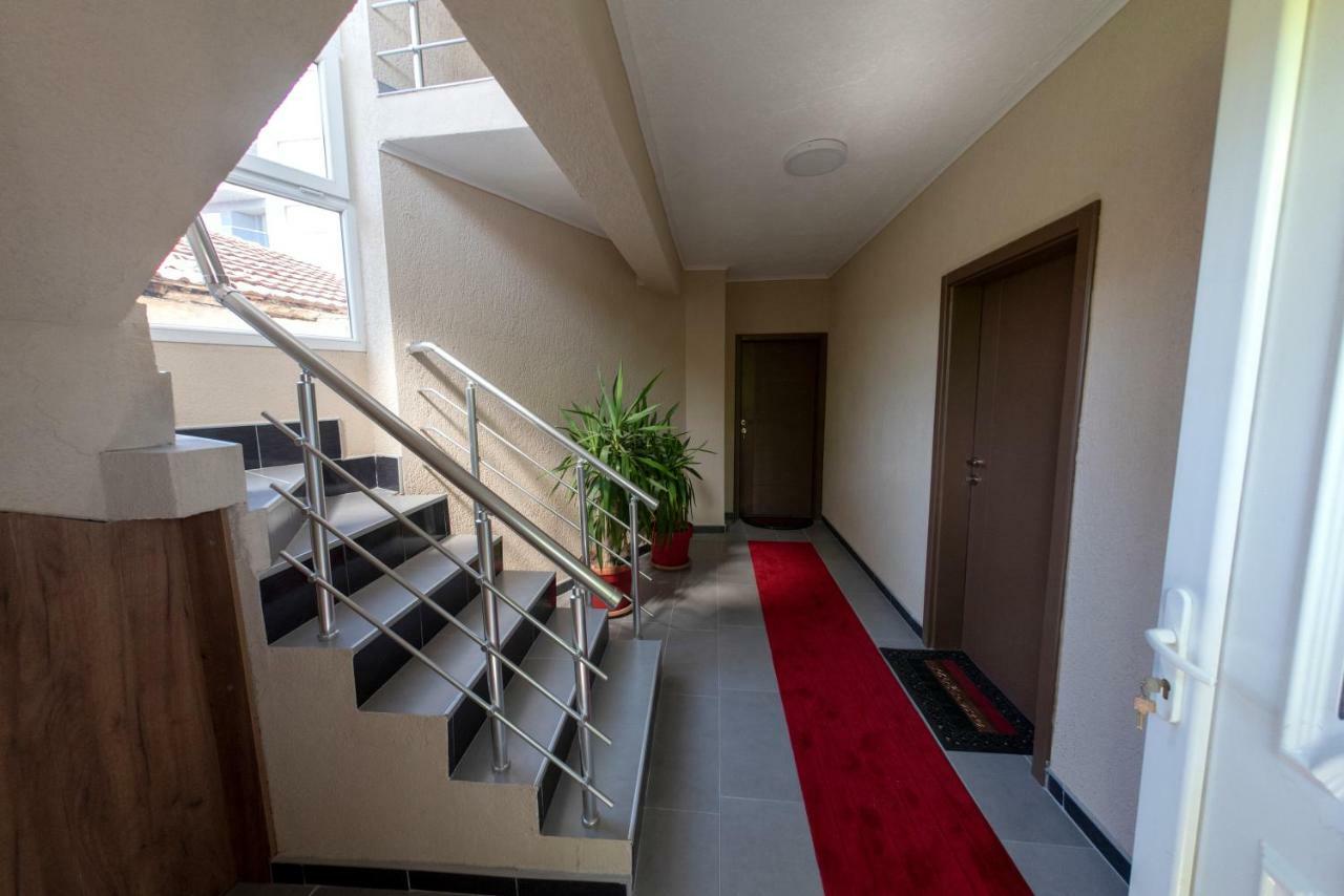 Dionis Rooms & Apartments Prilep Exterior photo