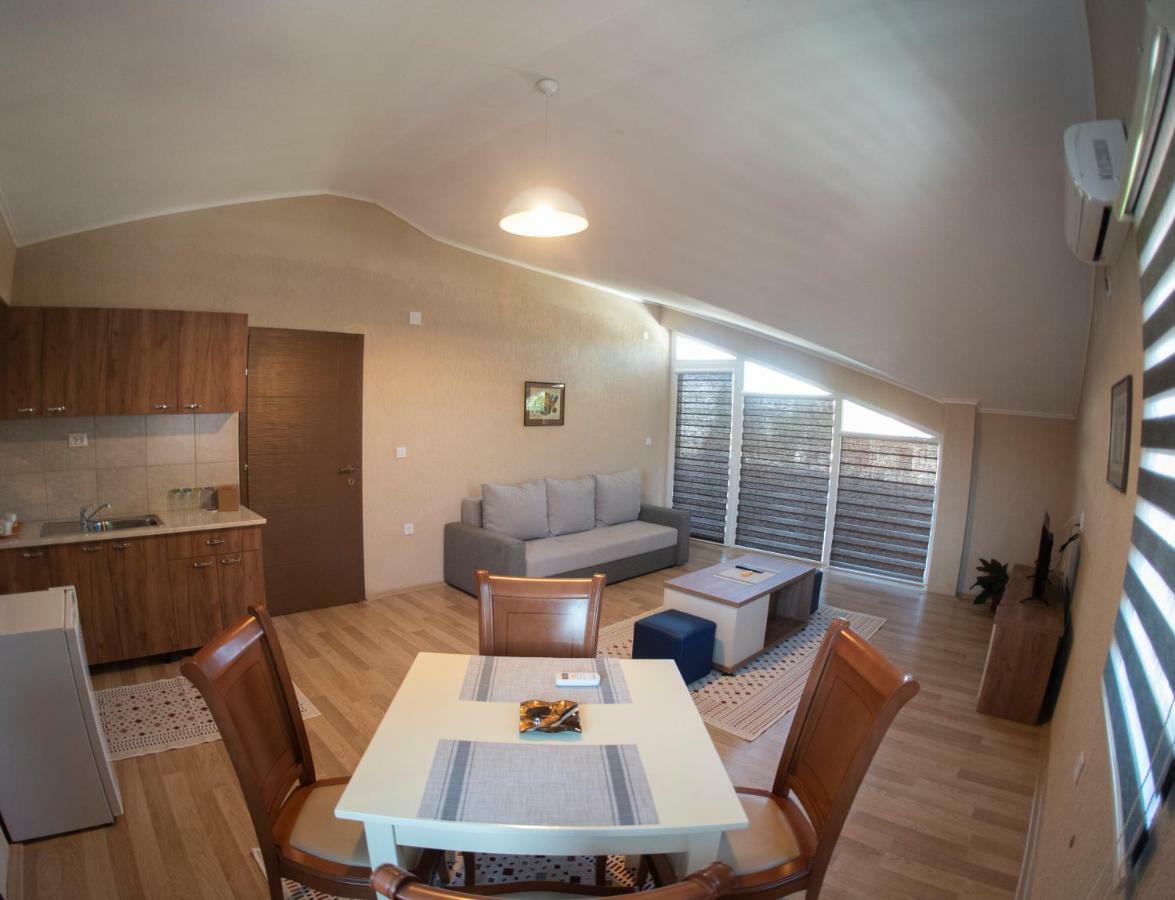 Dionis Rooms & Apartments Prilep Exterior photo